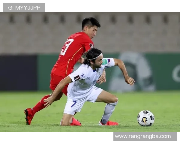 中国足球队迎战菲律宾队力争在主场取得胜利展现实力与风采 中国足球队迎战菲律宾队力争在主场取得胜利展现实力与风采