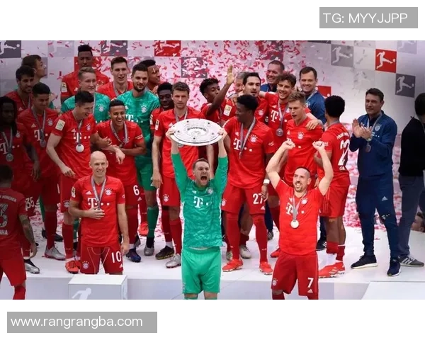 萨尔斯堡与维也纳快速的激烈对决展现足球魅力与战术智慧